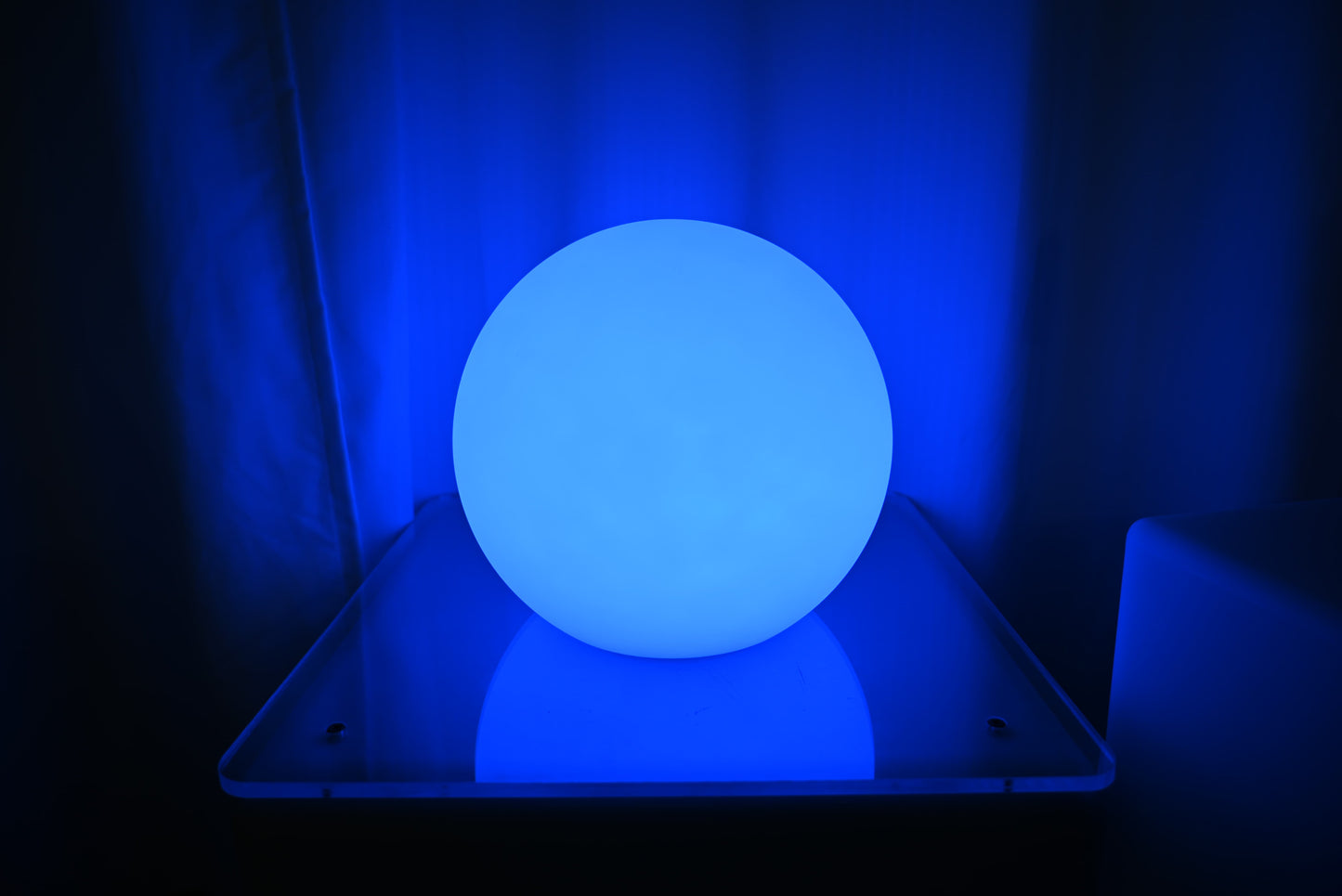 Aufladbarer LED Ball (mit TUYA App steuerbar)
