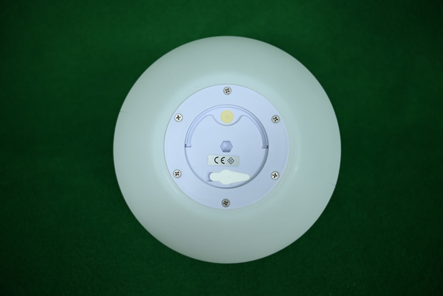 Solarbetriebene LED-Dekokugel